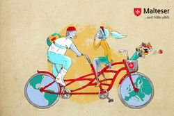 Das gezeichnete Bild zeigt zwei Menschen, die auf einem Fahrradtandem sitzen und sich auf verschiedenen Sprachen unterhalten.